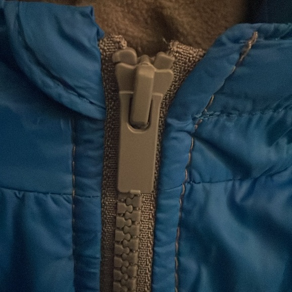 Old navy winter jacket - Picture 2 of 4